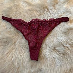 NWOT HEIDI KLUM INTIMATES Lace Thong in Medium